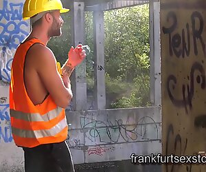 Men at work - Sanchez Lopez fucks bottom slut Mirko