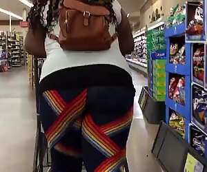 TLUSŤOŠKY PŘIŘEHAVÉ OBLEČENÍ ZADEK Představeno