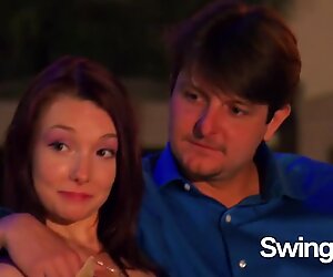 Starše Hot Pár fucks Mladé páry v červeném pokoji fro realita televize show, že exponované swingers.